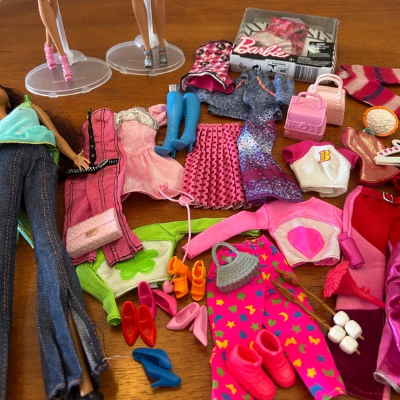 2000's Barbie Lot - Picture 3 of 10